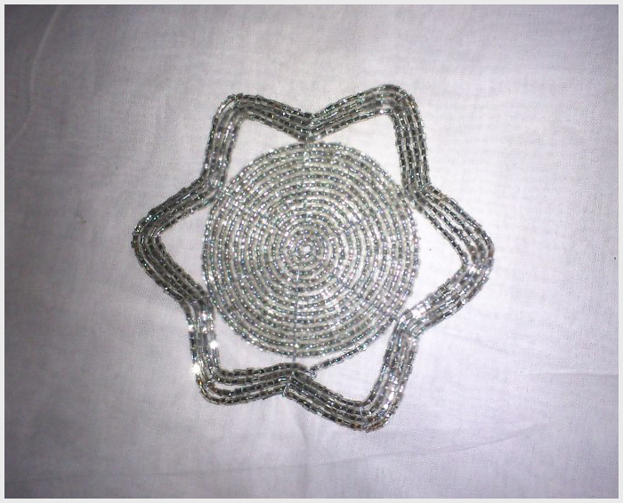 Beaded wire coaster 01