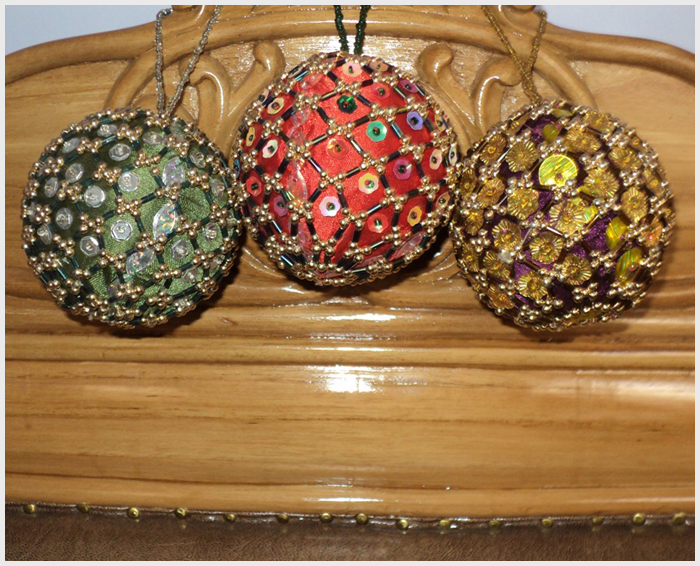 Christmas Hangings 02